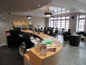 Reception - Hôtel de France (Saintes)