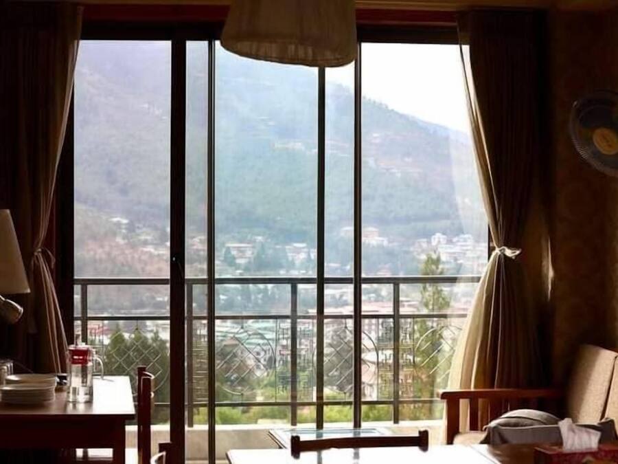 Standard Suite | Living area | Flat-screen TV