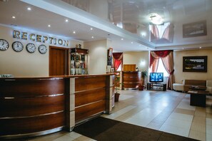 Reception - Hotel Snezhniy (Sheregeshskoe)