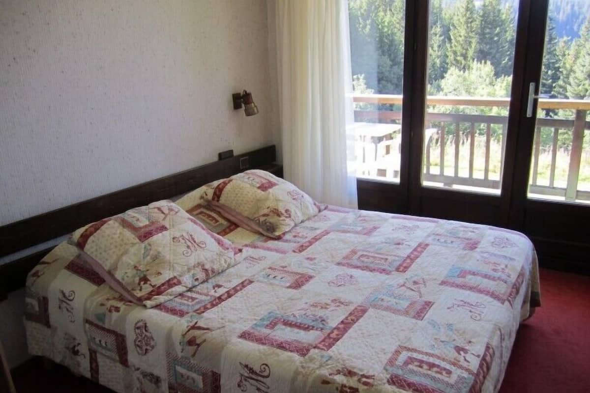 Desk, iron/ironing board (on request), free cots/infant beds, free WiFi
