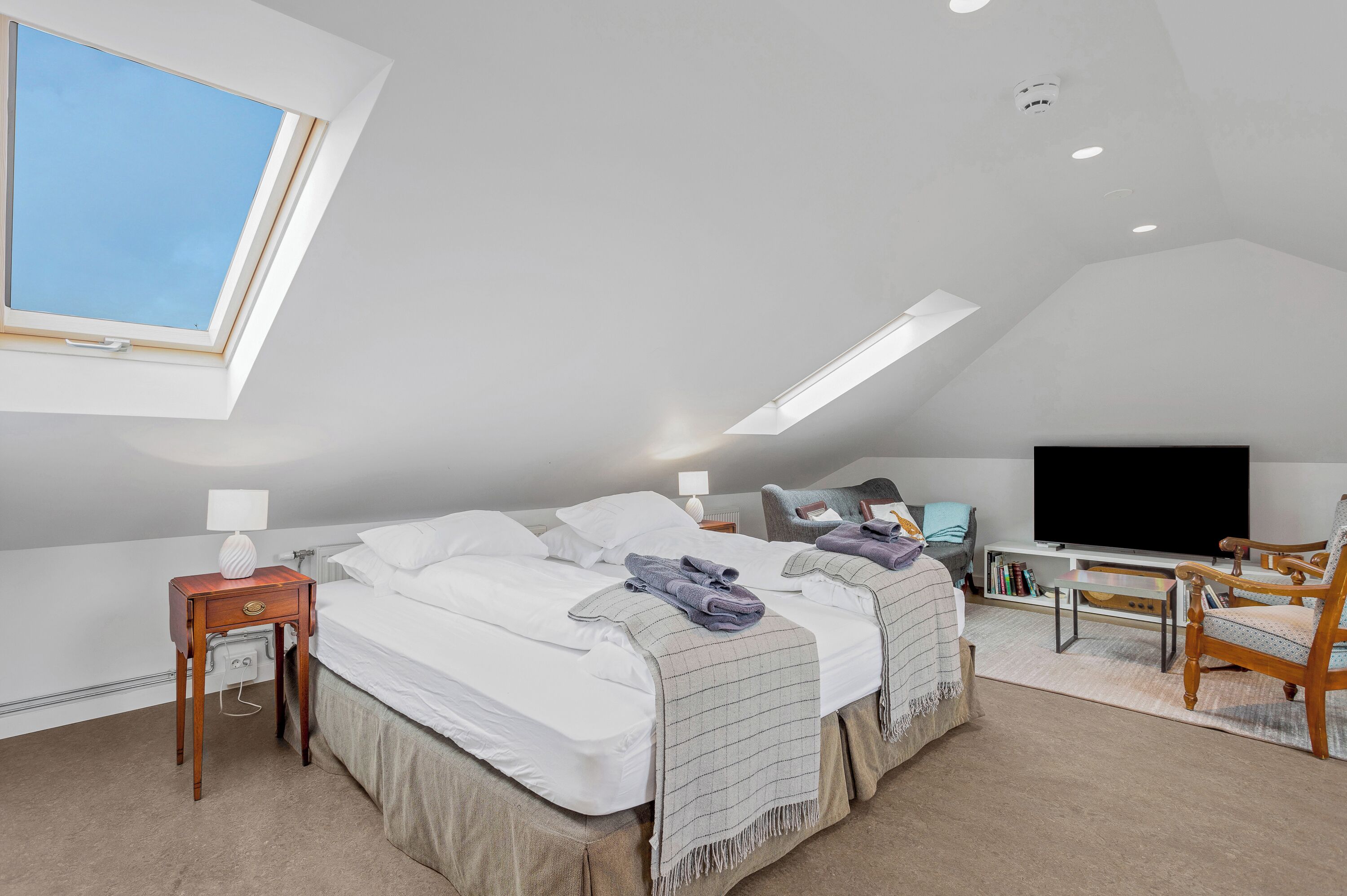 Loft Suite (2 persons) | Premium bedding, down comforters, individually furnished