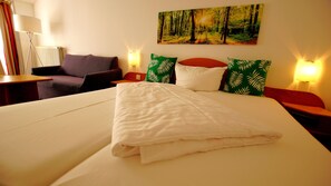 Comfort Double Room | Desk, laptop workspace, blackout drapes, iron/ironing board - gut-Hotel Tannenhof  (Haiger)