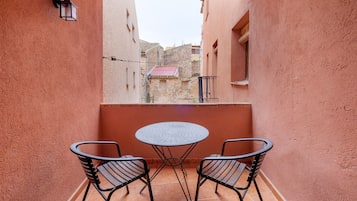Chambre Triple | Terrasse/Patio
