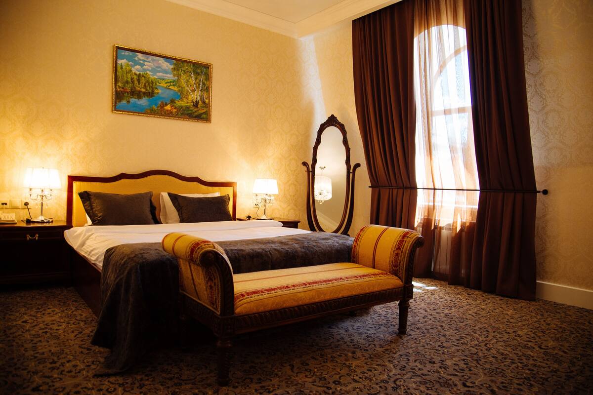 Chambre Confort double | 1 chambre, literie de qualité, minibar, coffre-fort