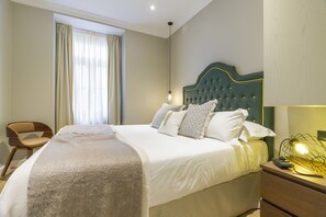 1 bedroom, premium bedding, individually decorated - Bairro Alto Suites (Lisbon)