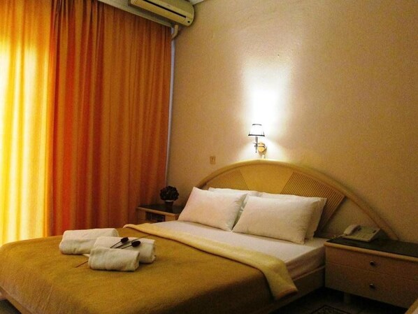 Iron/ironing board, free cribs/infant beds, rollaway beds, free WiFi