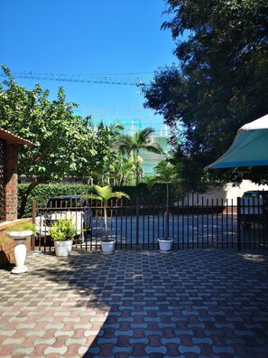 Exterior - Church Road Lodge (Lusaka)