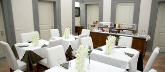 Hotel Renaissance