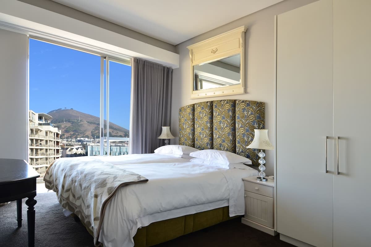 Deluxe-Apartment, Kanalblick | 1 Schlafzimmer, Minibar, Zimmersafe, Schreibtisch