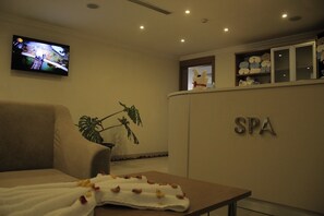 2 treatment rooms