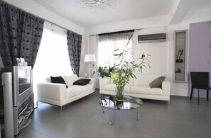 Villa, 3 Schlafzimmer | Wohnzimmer | Flachbildfernseher, DVD-Player