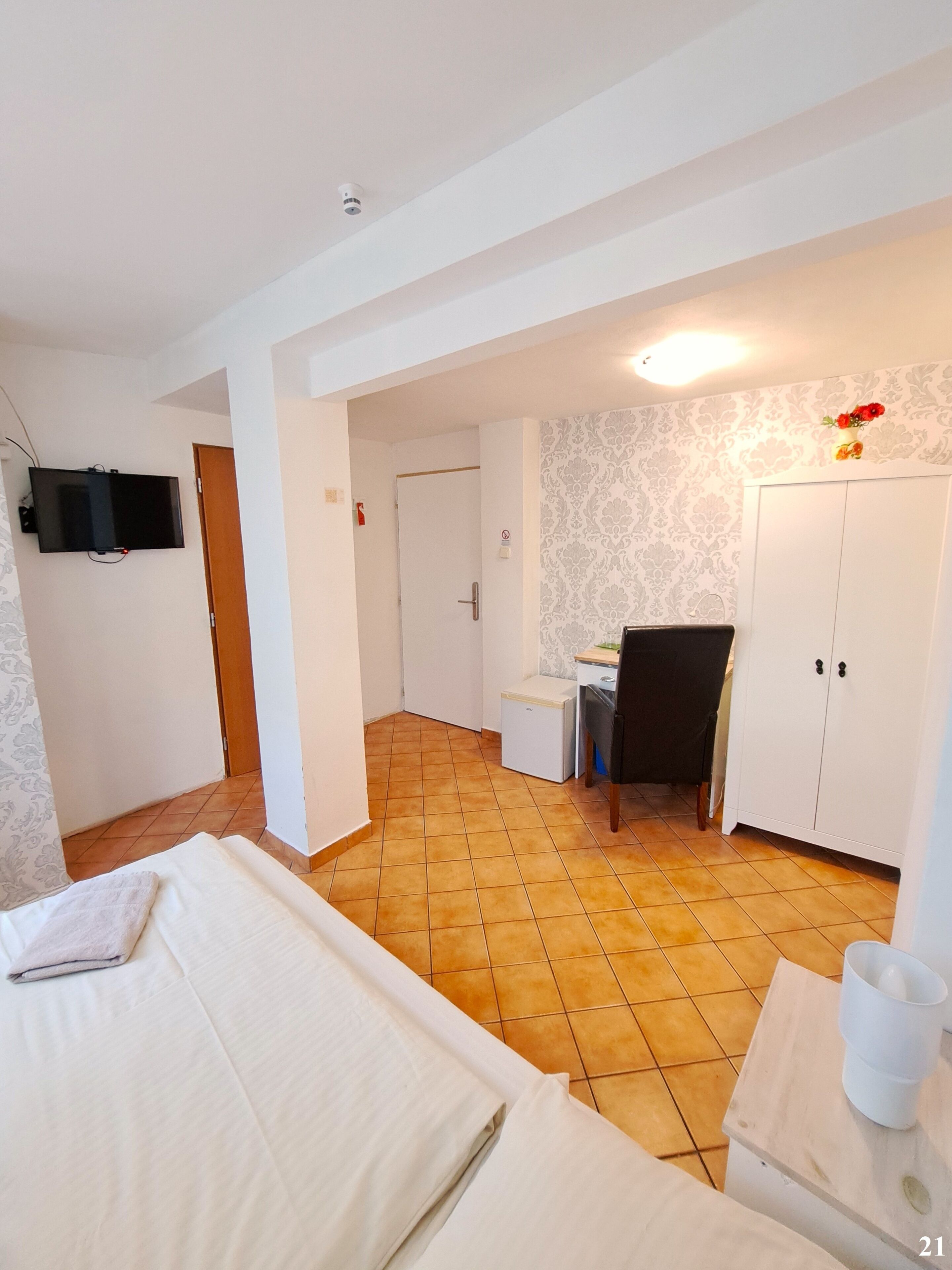 Economy Single Room | Floor plan