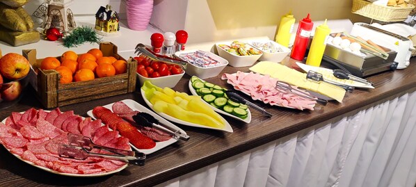 Daily buffet breakfast (EUR 7.00 per person) - Penzión Al Corso (Banska Bystrica)