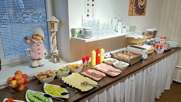 Daily buffet breakfast for a fee