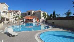 2 outdoor pools, sun loungers