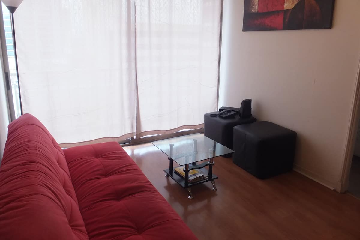 Standaard appartement | Woonkamer | Televisie