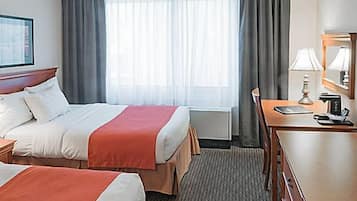 Standard-huone, 2 parisänkyä | 1 makuuhuone, työpöytä, silitysrauta/-lauta, ilmainen Wi-Fi