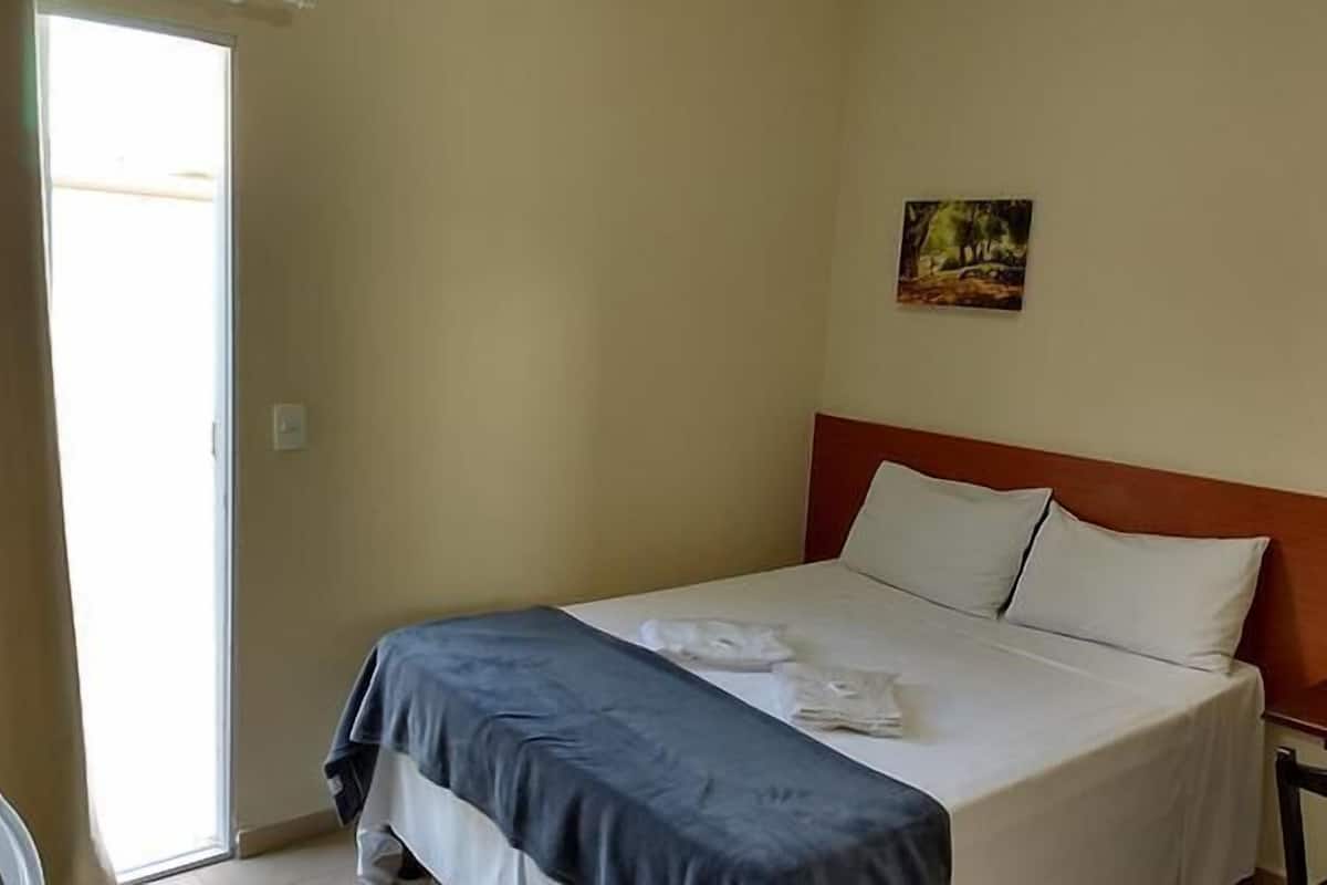Standaard tweepersoonskamer | Een minibar, gratis wifi, beddengoed