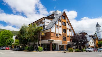 Mặt tiền nơi lưu trú