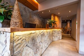 Reception - Hotel Tunqueley (San Martín de los Andes)