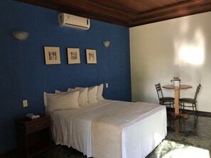 Duplex | Bar mini, meja, langsir/tirai gelap terus, katil bayi/kot (percuma) 