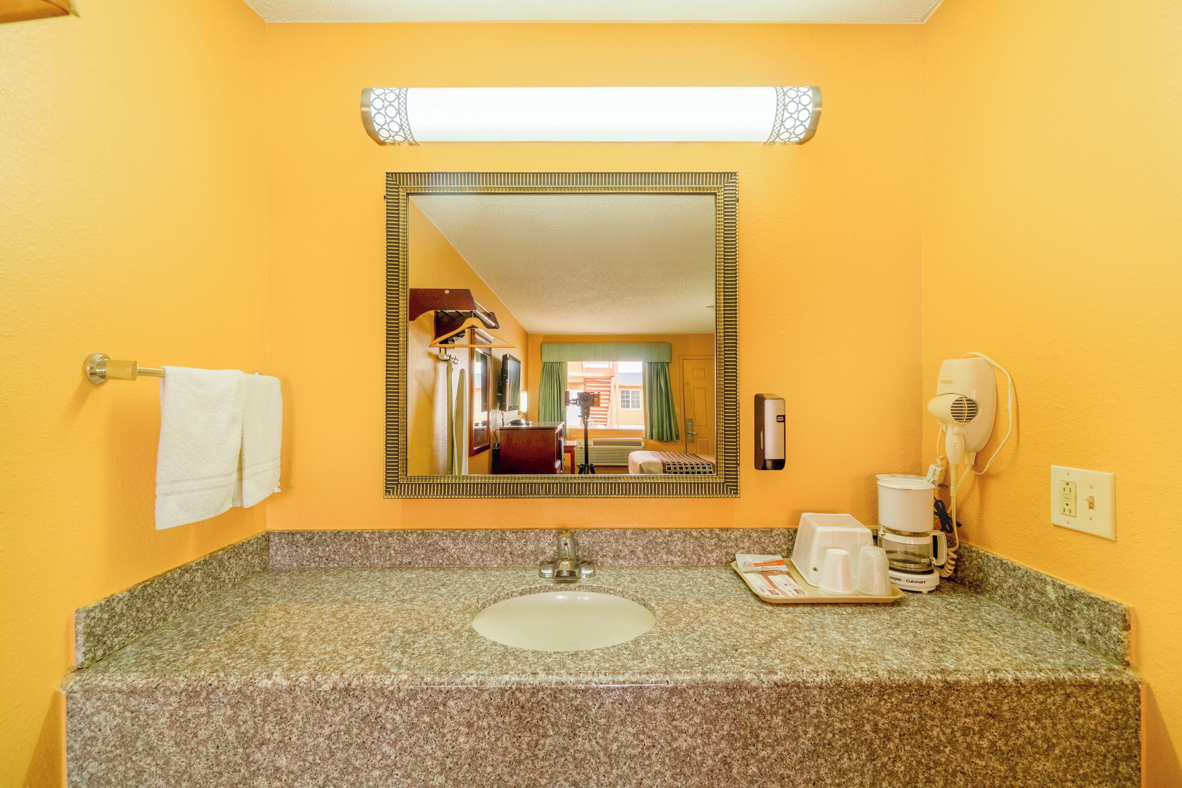 Foto - Crown Inn By OYO Denver Tx