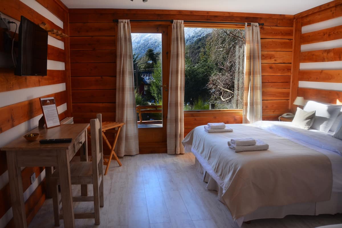 Chambre Triple Supérieure, vue partielle sur le lac