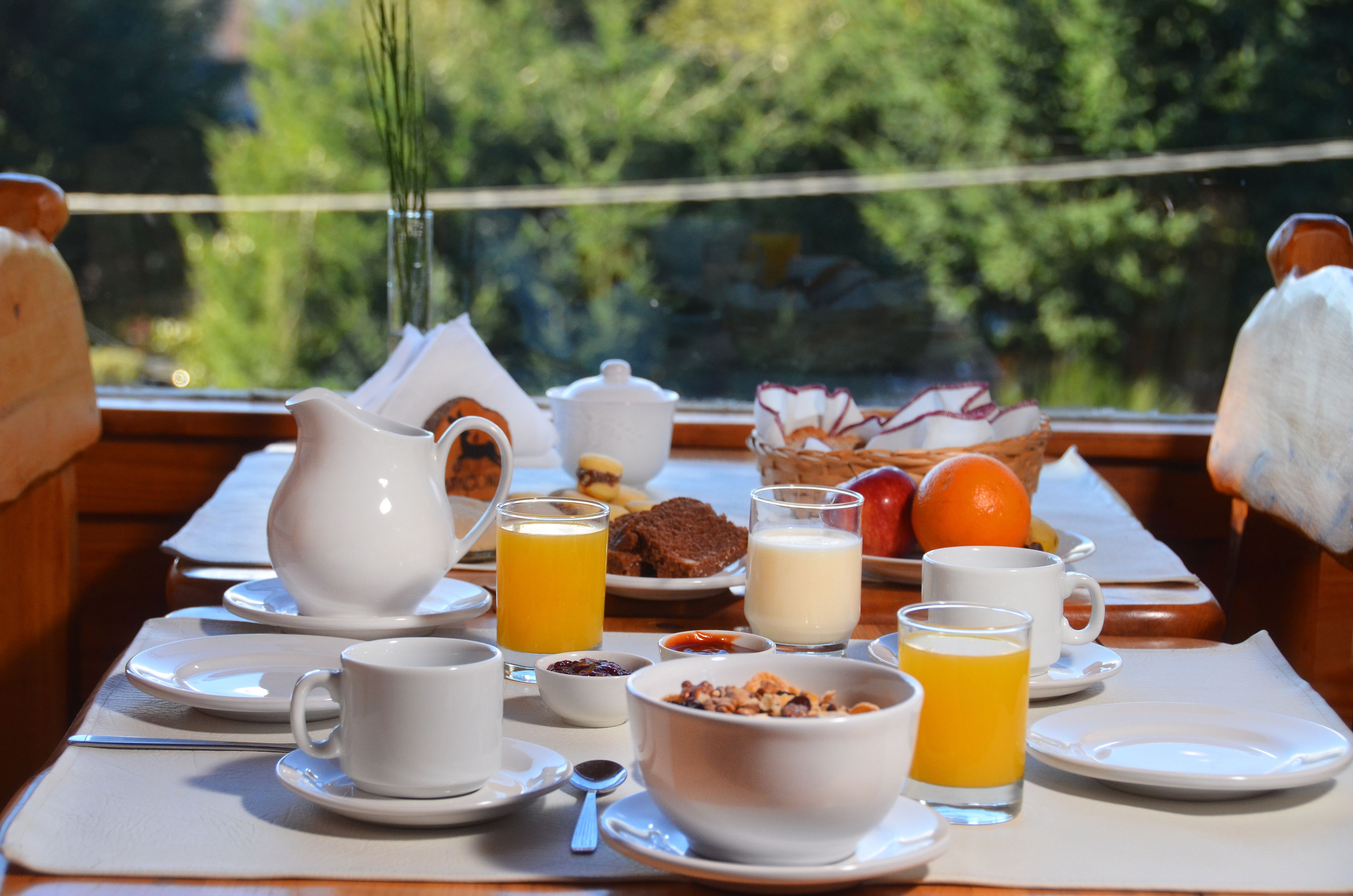 Free daily continental breakfast 