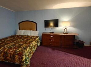 Kamar, 1 Tempat Tidur Queen, Bebas Asap Rokok | Setrika/meja setrika, Wi-Fi gratis, dan seprai linen
