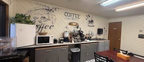 Free daily continental breakfast