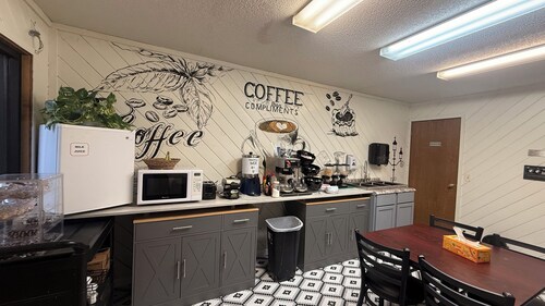 Clarion Hometown Inn