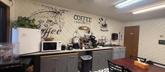 แคลเรียน โฮมทาวน์ อินน์