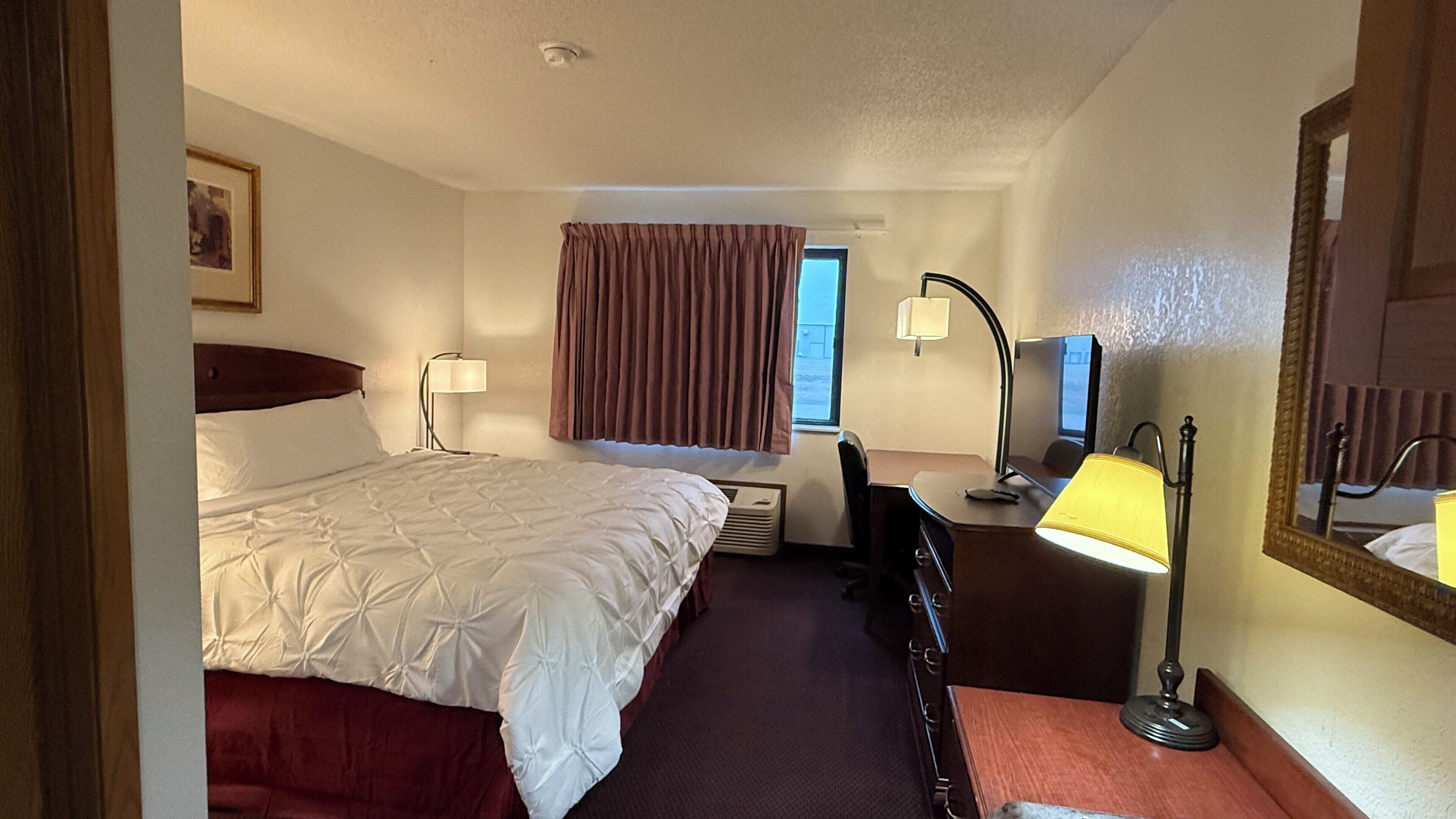 豪華客房, 1 間臥室 | 書桌、遮光布/窗簾、熨斗/熨衣板、免費無線上網