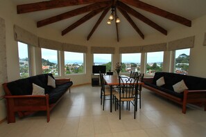 Standard Apartment, 3 Bedrooms, 2 Bathrooms | In-room safe, free cots/infant beds, rollaway beds, free WiFi - Hotel y Departamentos Dein Haus (Puerto Varas)