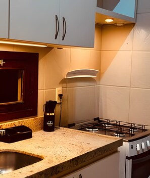Fridge, oven, stovetop, coffee/tea maker - Condomínio Paraíso de Maracajaú IV (Maxaranguape)