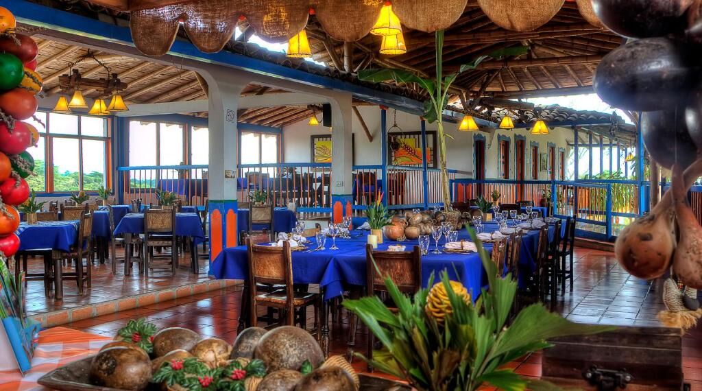 breakfast, lunch, dinner served; regional cuisine