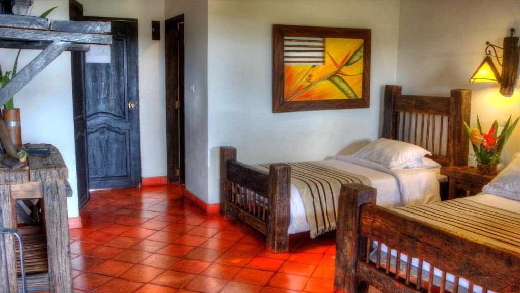 1 bedroom, bed sheets