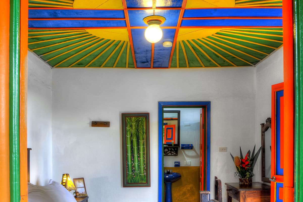 traditional room, 1 queen bed | 1 bedroom, bed sheets