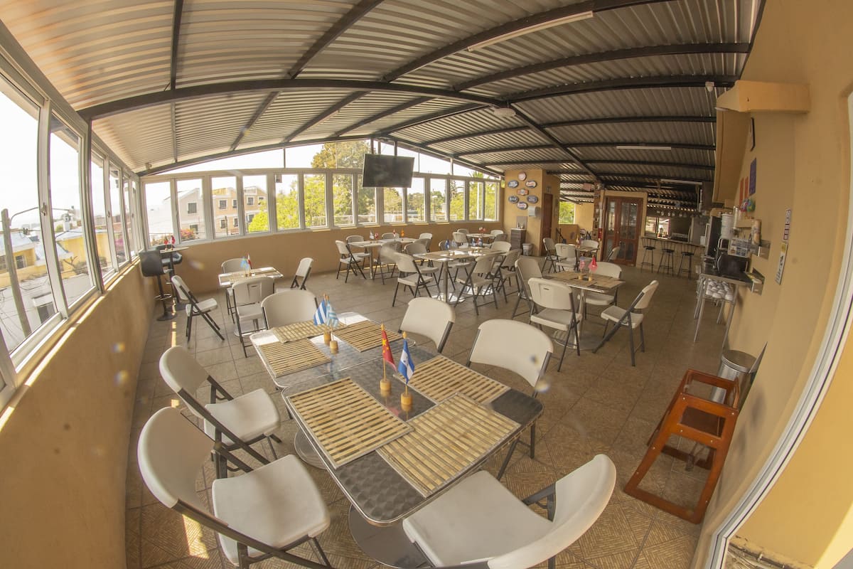 Micro-ondes dans les aires communes