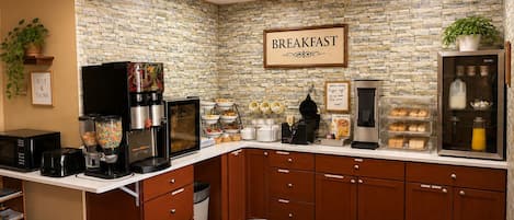 Petit déjeuner en libre-service compris tous les jours