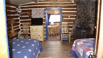Americana Cabin (No Pets) | 1 多间卧室、特色装修、特色家居、隔音