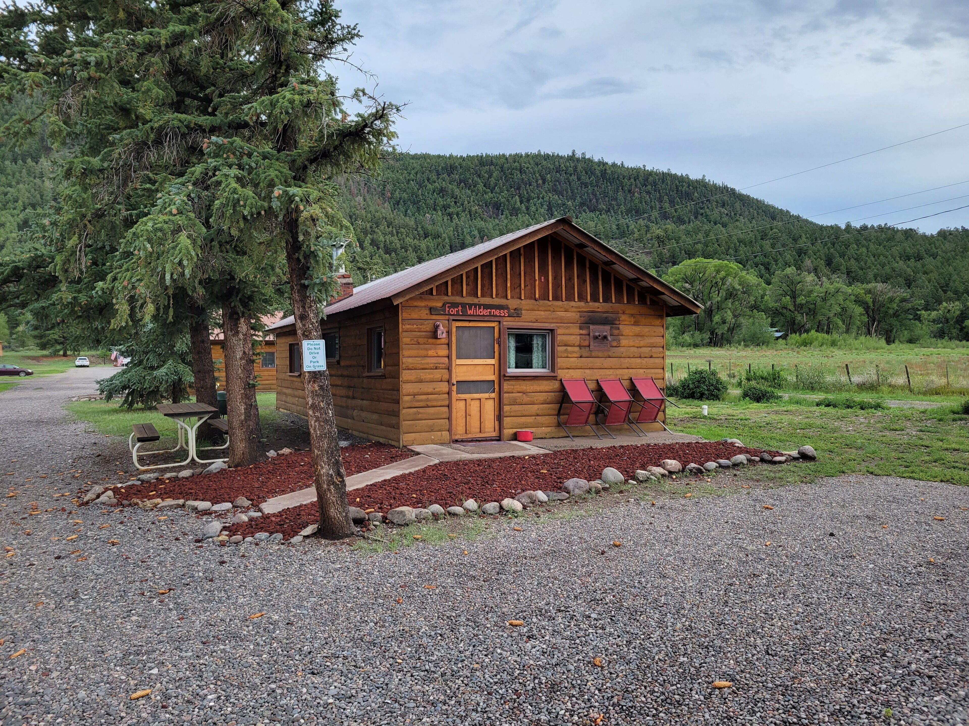 Ft. Wilderness Cabin (Pet Friendly) | Mountain view