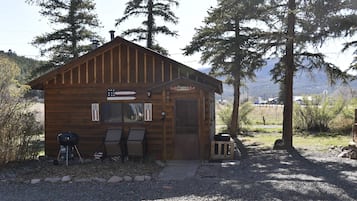 Americana Cabin (No Pets) | ห้องพักตกแต่งอย่างมีเอกลักษณ์, ตกแต่งพิเศษโดยเฉพาะ, ห้องเก็บเสียง