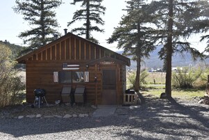 Americana Cabin (No Pets) | 1 bedroom, individually decorated, individually furnished, soundproofing