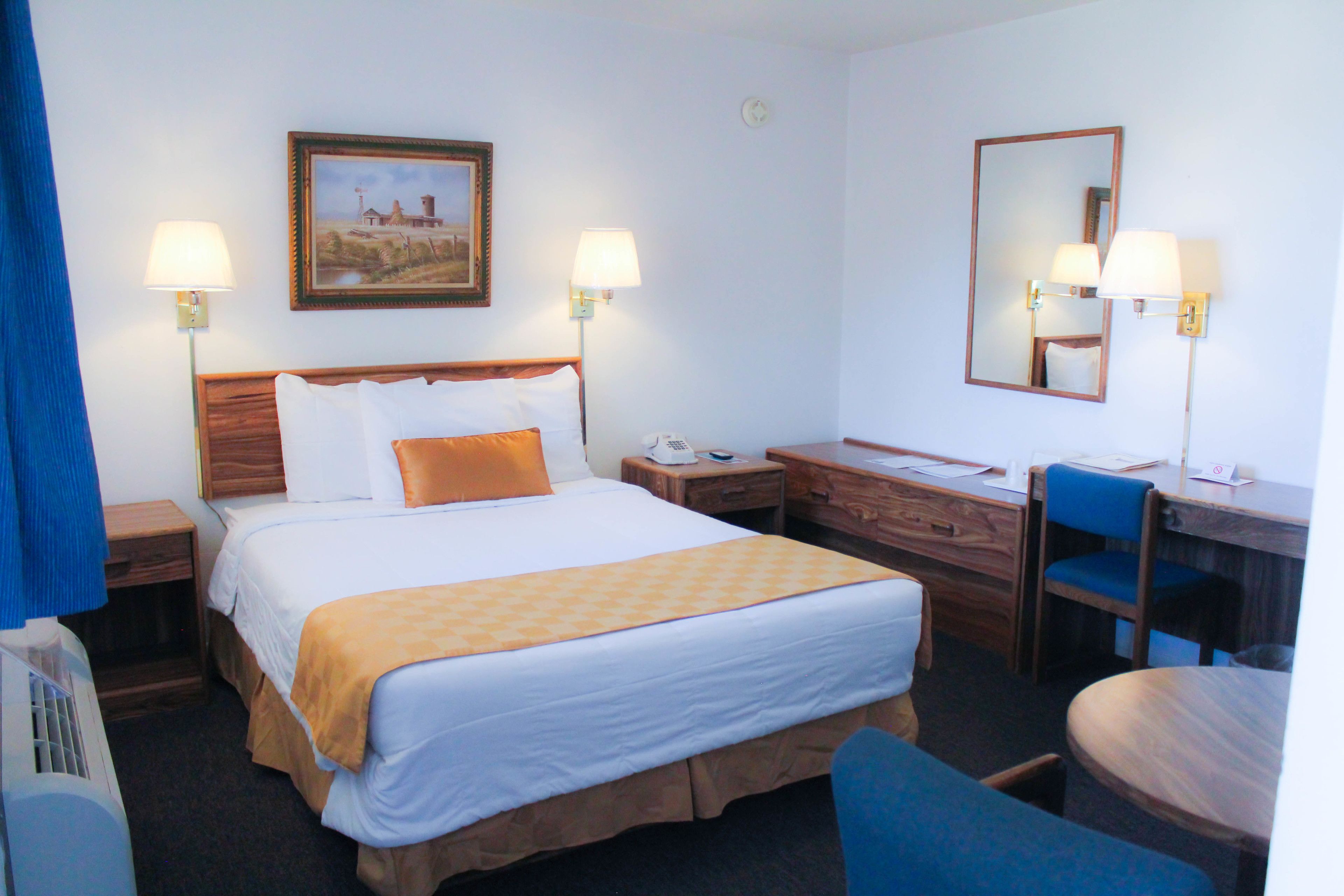 room, 1 queen bed | free wifi, bed sheets