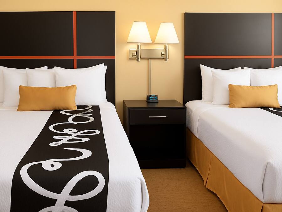 Double Room | Free WiFi, bed sheets