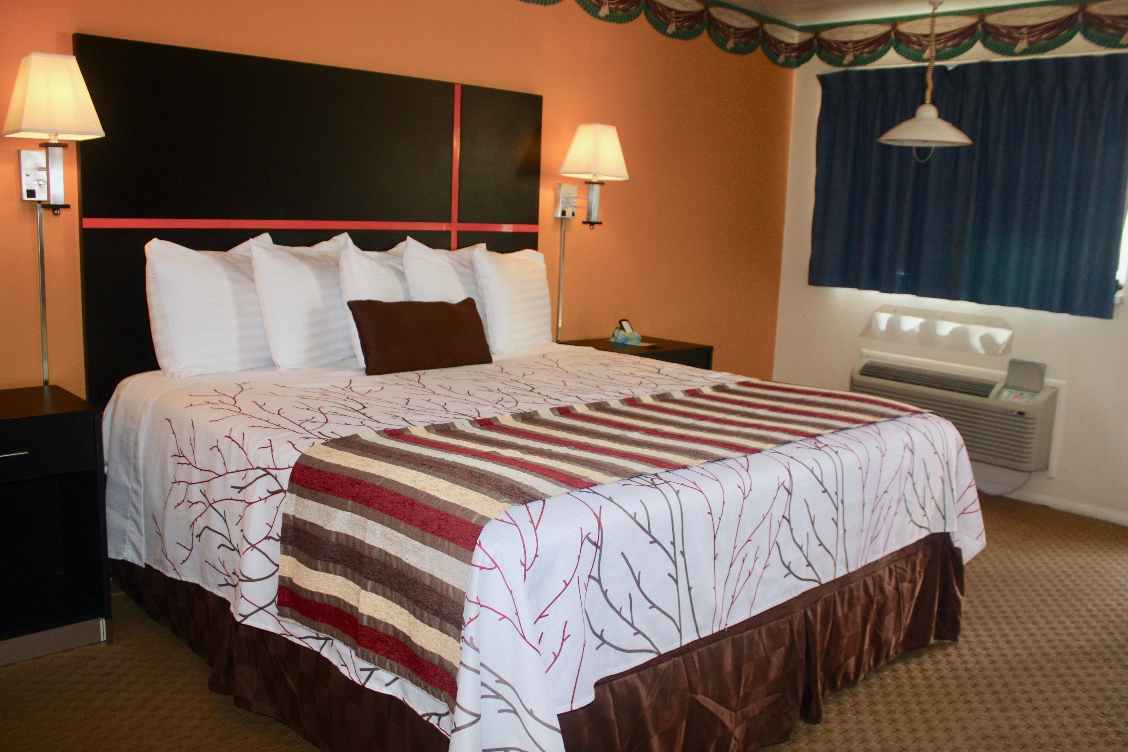 room, 1 king bed | free wifi, bed sheets