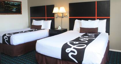 Chaparral Motor Inn