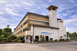 Front of property - The Alcala Hotel Mission Valley (San Diego)