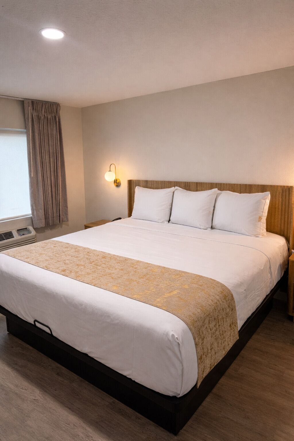 1 dormitorio, escritorio, tabla de planchar con plancha y wifi gratis